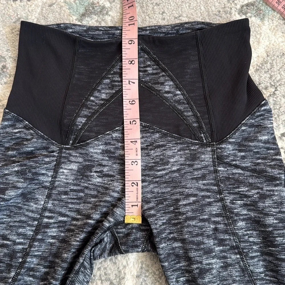 Lululemon Exquisite Crop Leggings